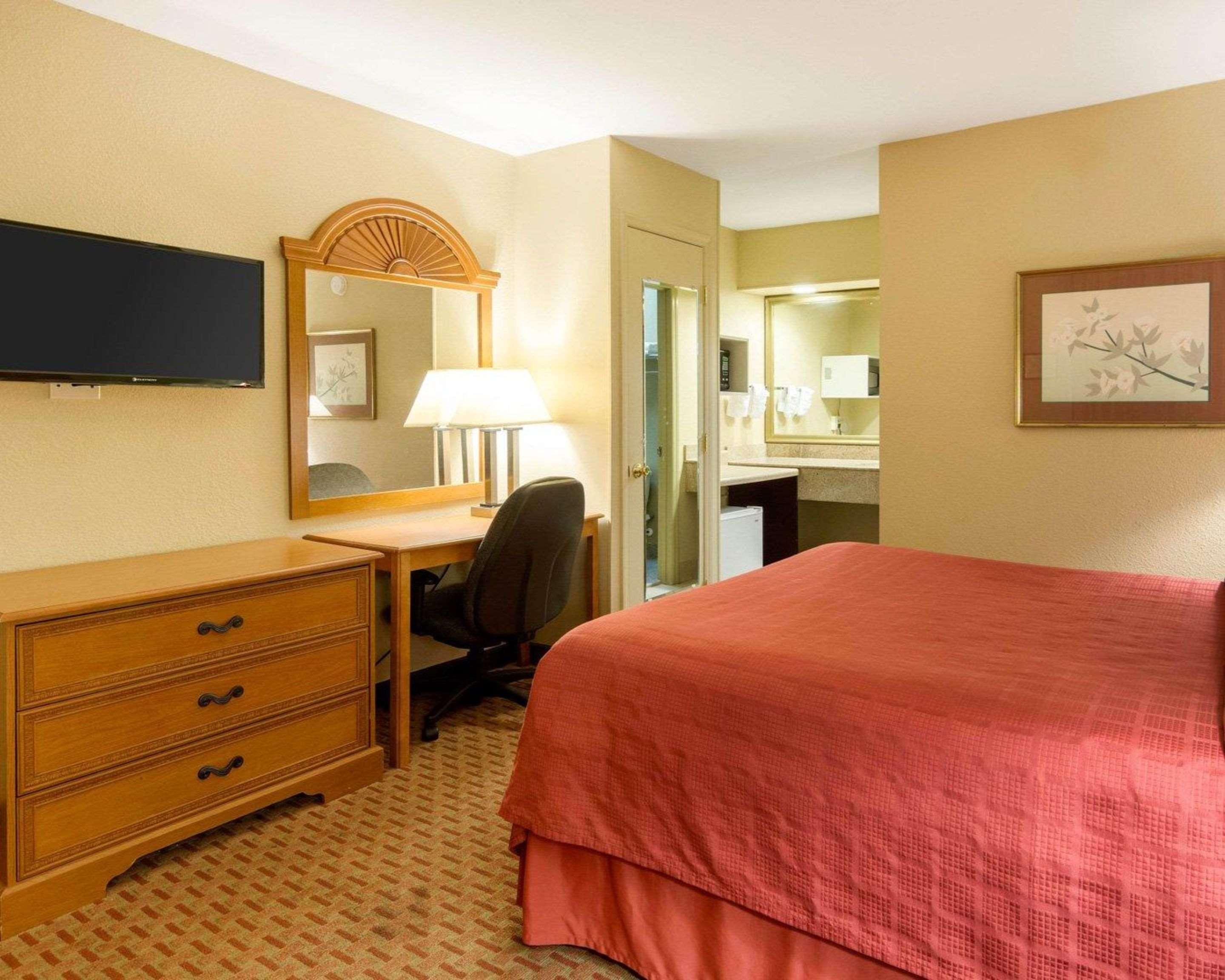 Quality Inn South Hill I-85 Экстерьер фото