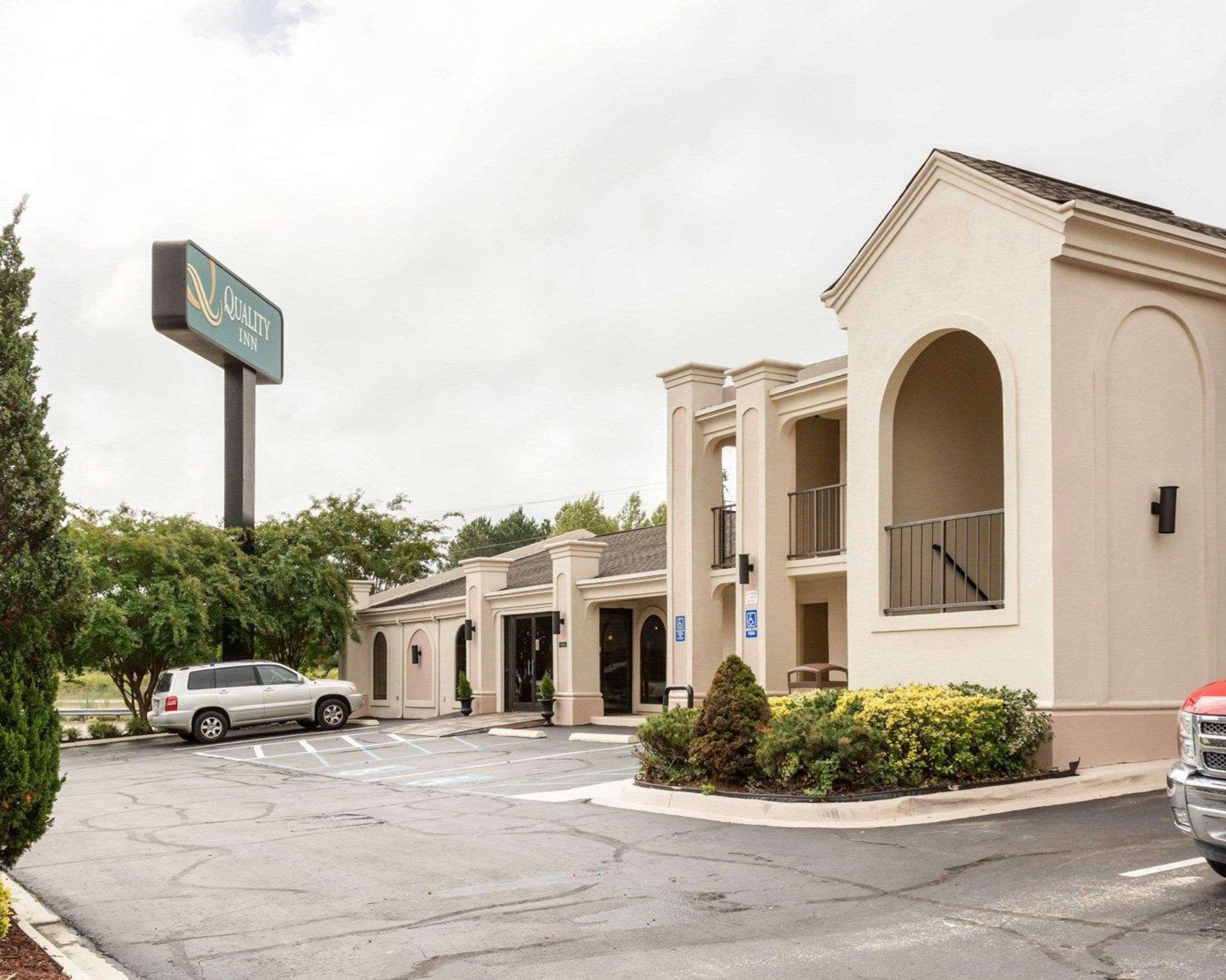 Quality Inn South Hill I-85 Экстерьер фото
